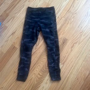 ATHLETA SMALL CAMO LEGGINGS